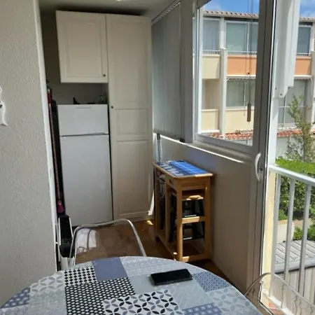 T3 Agde: Confort, Parking, Proche Plage Et Commerces, Capacite 5 Pers. - Fr-1-749-7 Apartamento Agde