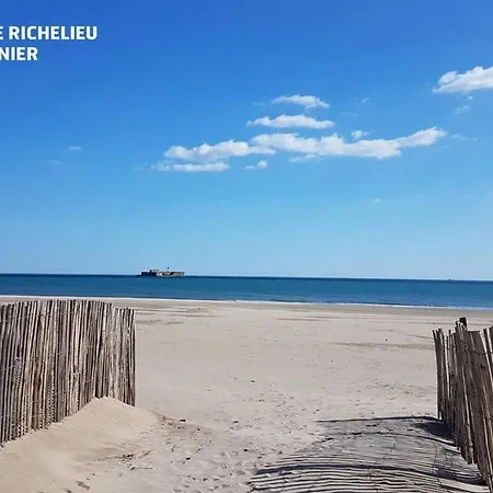 T3 Agde: Confort, Parking, Proche Plage Et Commerces, Capacite 5 Pers. - Fr-1-749-7 *